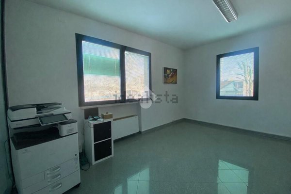 ufficio in affitto a Reggio nell'Emilia in zona Carrozzone