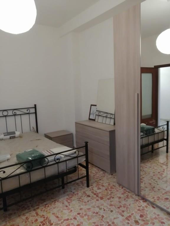 camera singola in affitto a Reggio nell'Emilia in zona Ospizio