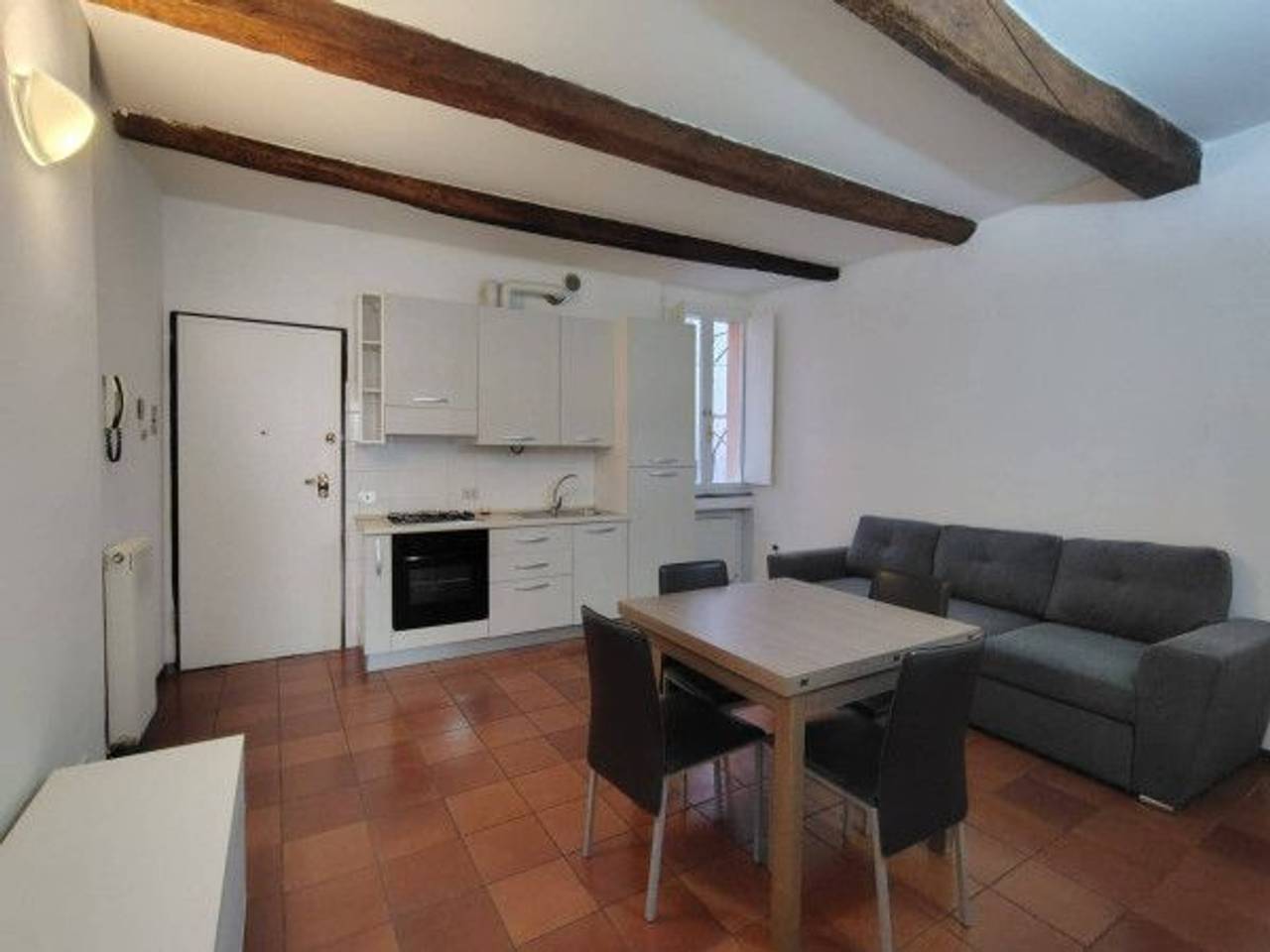 appartamento in affitto a Reggio nell'Emilia in zona Città Storica