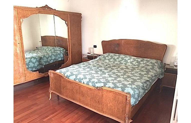 appartamento in affitto a Reggio nell'Emilia in zona Città Storica