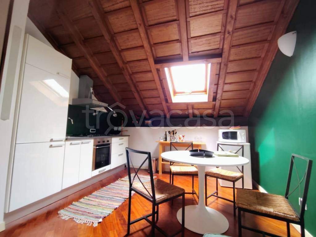 appartamento in affitto a Reggio nell'Emilia in zona Città Storica