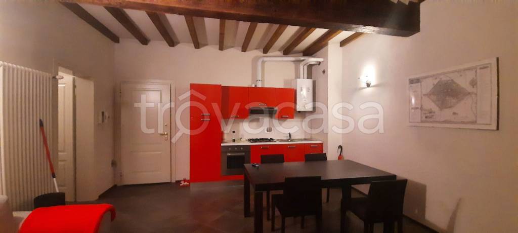 appartamento in affitto a Reggio nell'Emilia in zona Città Storica