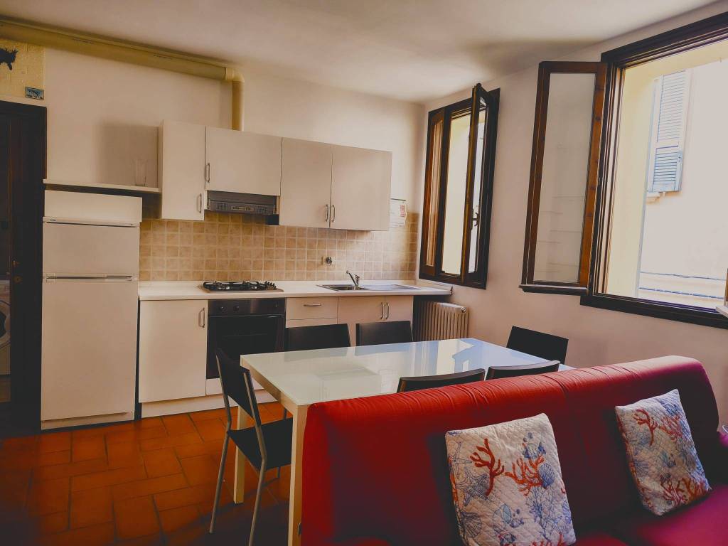 appartamento in affitto a Reggio nell'Emilia in zona Città Storica
