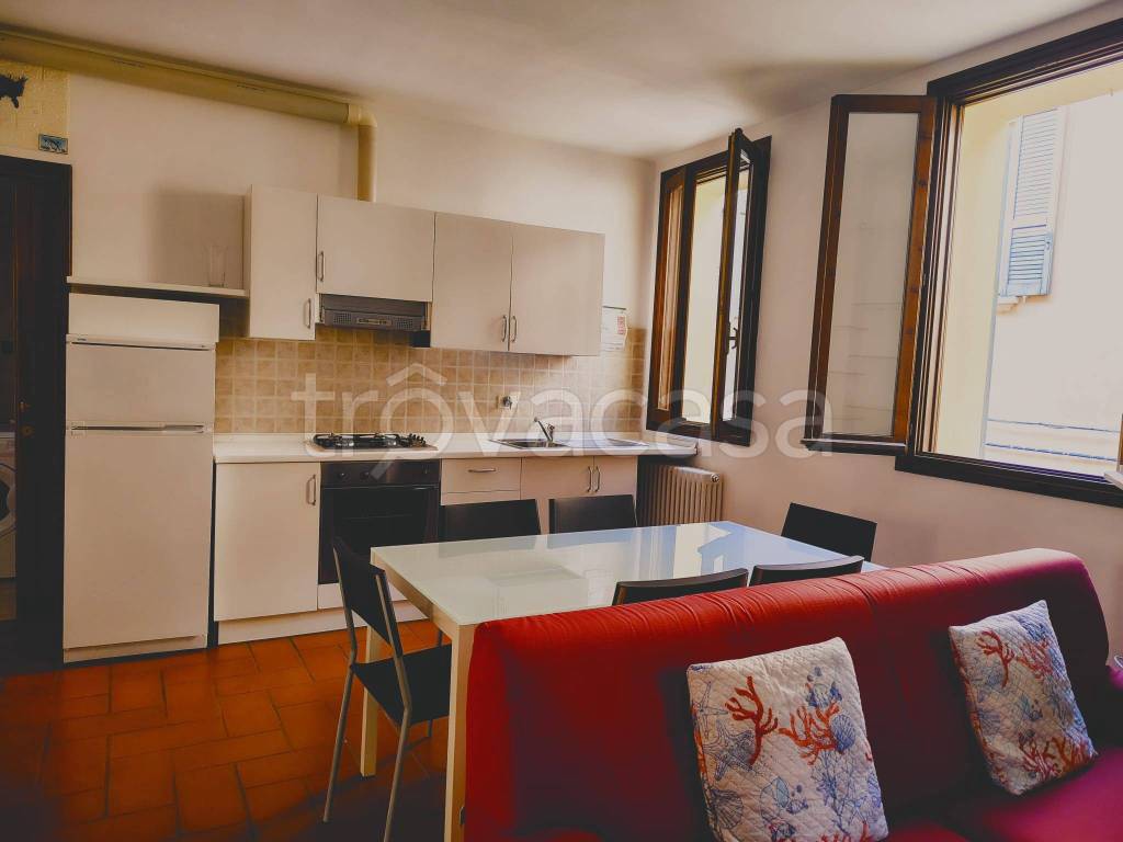 appartamento in affitto a Reggio nell'Emilia in zona Città Storica