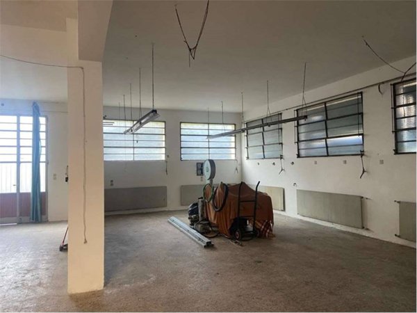 negozio in affitto a Reggio nell'Emilia in zona Carrozzone