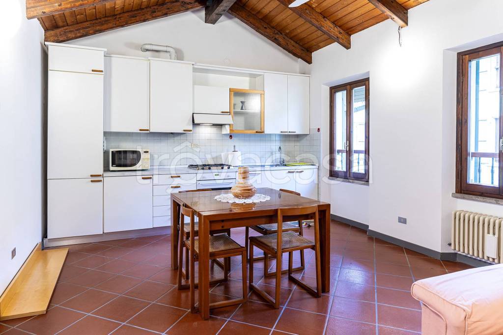 appartamento in affitto a Reggio nell'Emilia in zona Città Storica