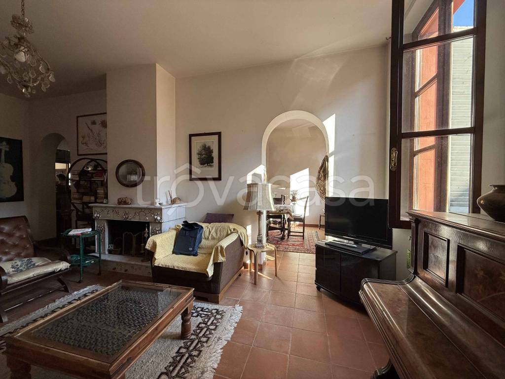 appartamento in affitto a Reggio nell'Emilia in zona Città Storica