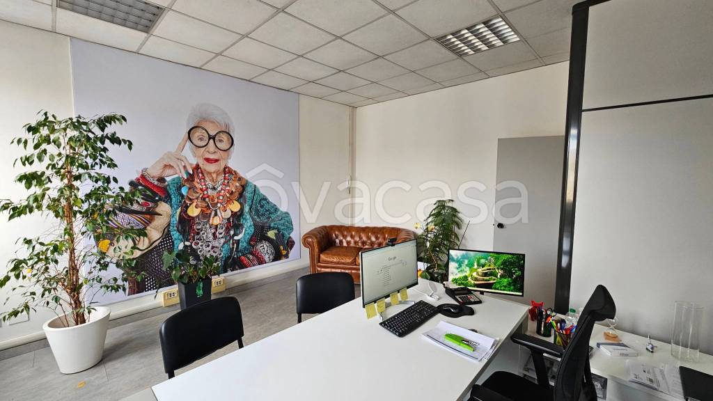 locale commerciale in affitto a Reggio nell'Emilia in zona Mancasale