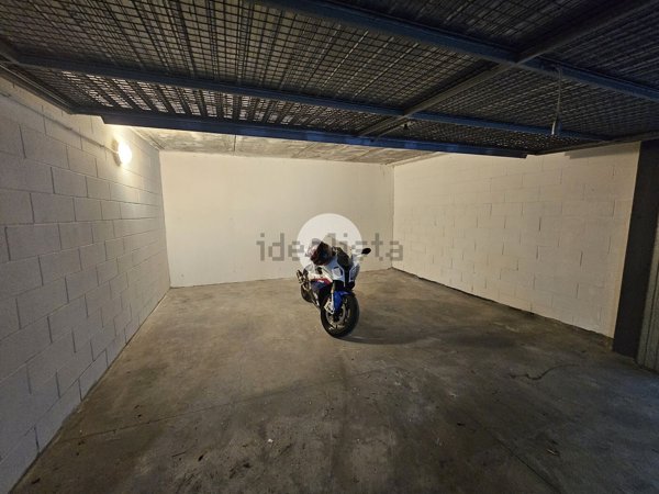 locale di sgombero in affitto a Reggio nell'Emilia in zona Regina Pacis