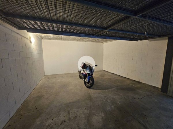 negozio in affitto a Reggio nell'Emilia in zona Città Storica