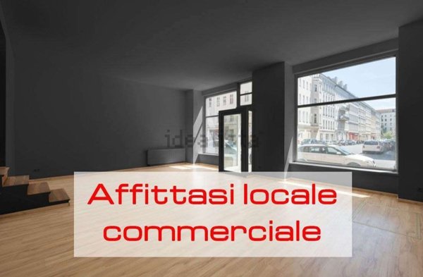 locale commerciale in affitto a Reggio nell'Emilia in zona Città Storica