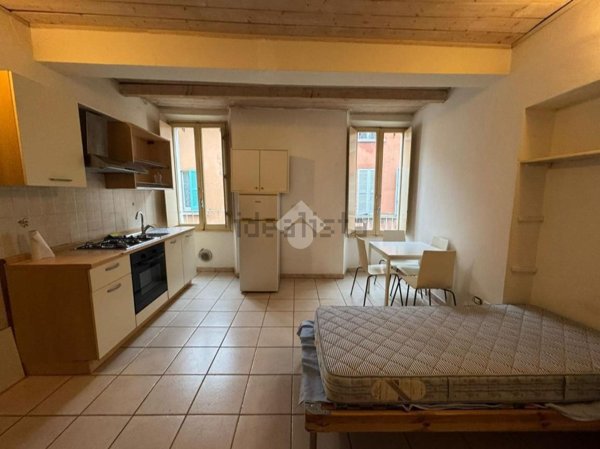 appartamento in affitto a Reggio nell'Emilia in zona Città Storica