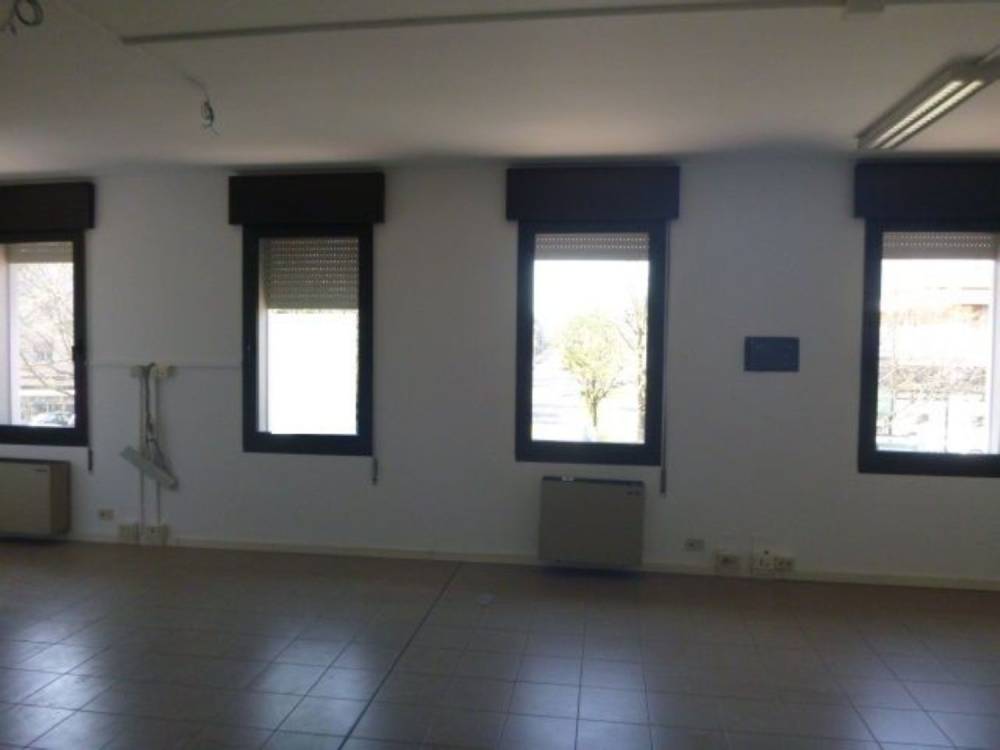ufficio in affitto a Reggio nell'Emilia in zona Ospizio