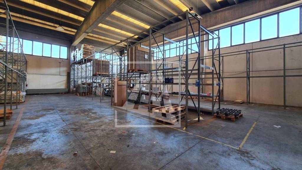 capannone in affitto a Reggio nell'Emilia