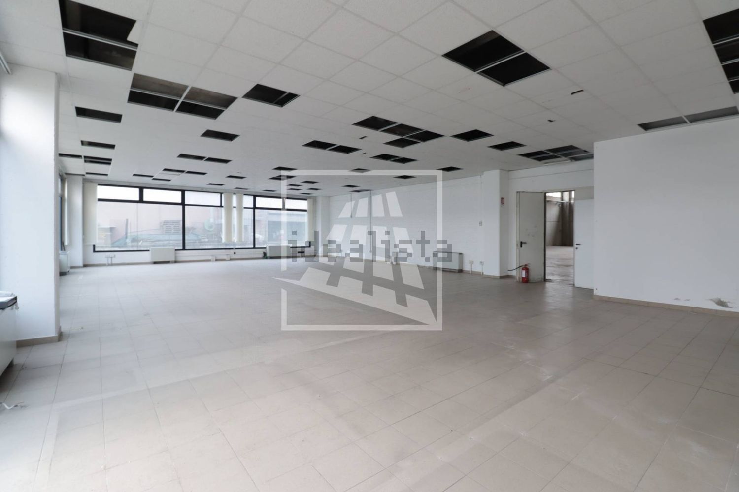 locale commerciale in affitto a Reggio nell'Emilia in zona Codemondo