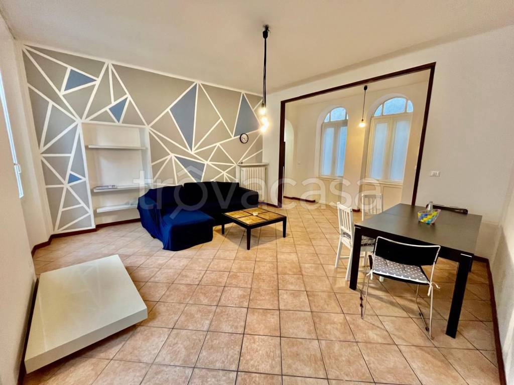 appartamento in affitto a Reggio nell'Emilia in zona Città Storica