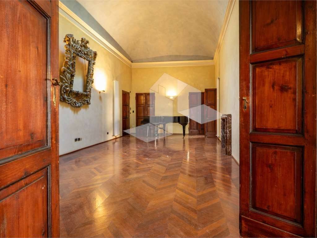 appartamento in affitto a Reggio nell'Emilia in zona Città Storica