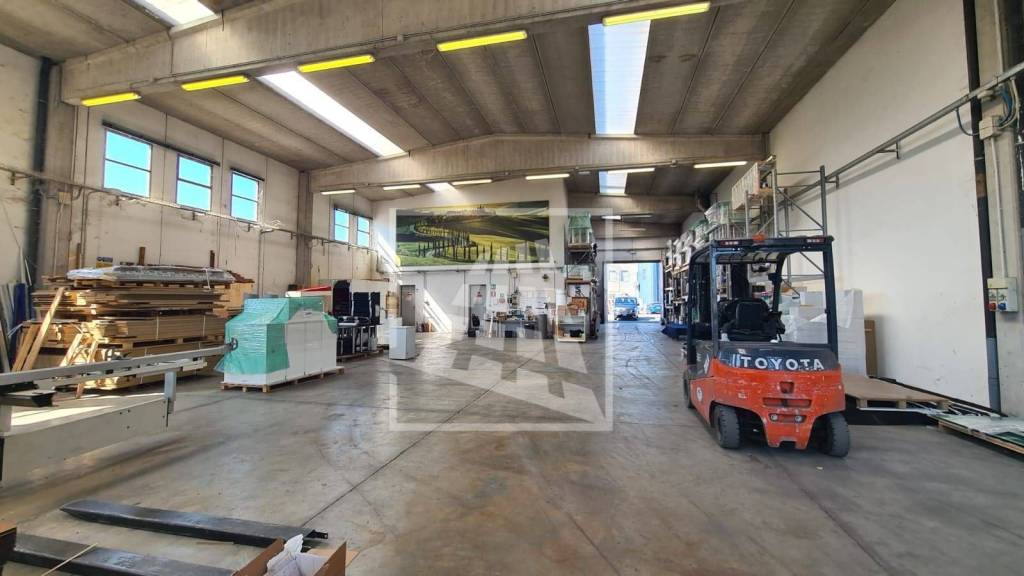 capannone in affitto a Reggio nell'Emilia in zona Mancasale