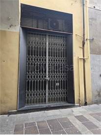 negozio in affitto a Reggio nell'Emilia in zona Città Storica