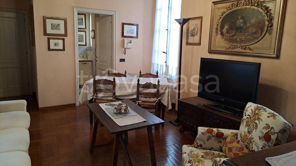 appartamento in affitto a Reggio nell'Emilia in zona Città Storica