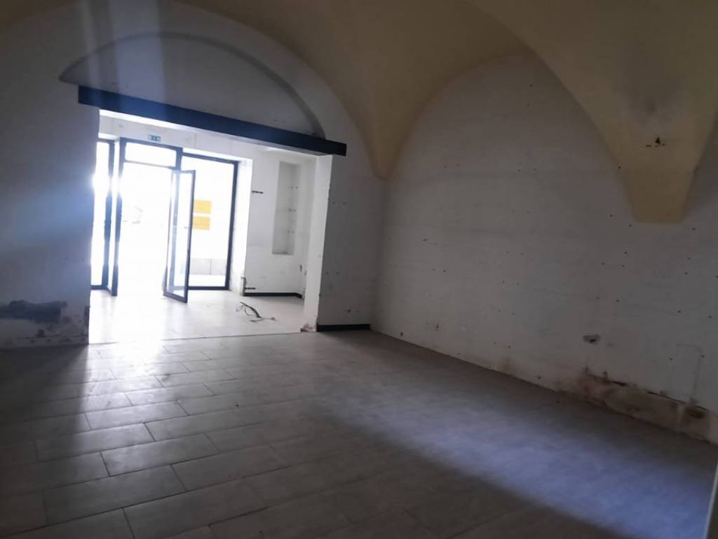 negozio in affitto a Reggio nell'Emilia in zona Città Storica
