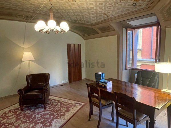 ufficio in affitto a Reggio nell'Emilia in zona Città Storica