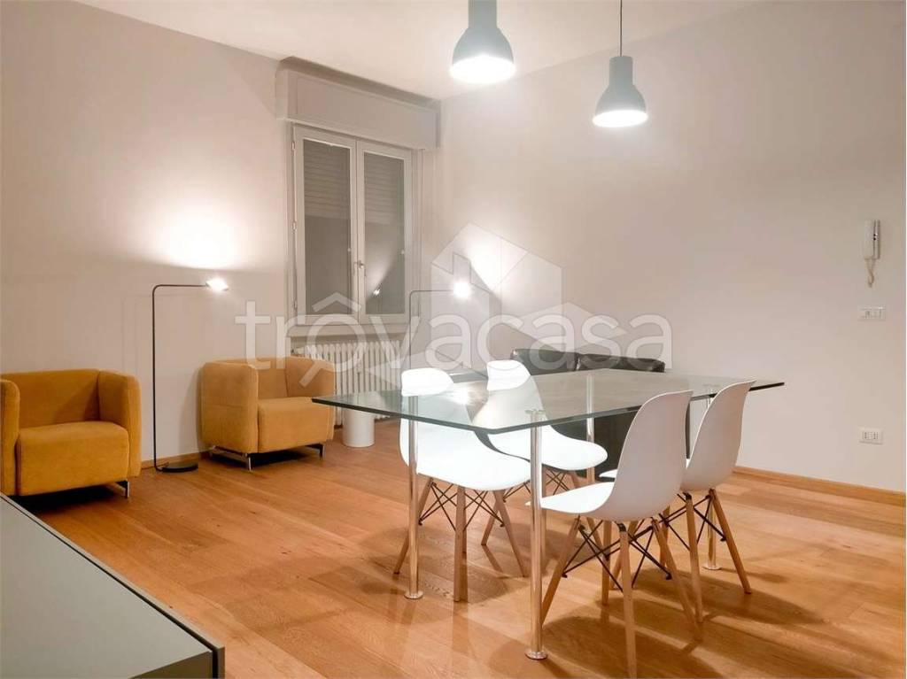 appartamento in affitto a Reggio nell'Emilia in zona Città Storica