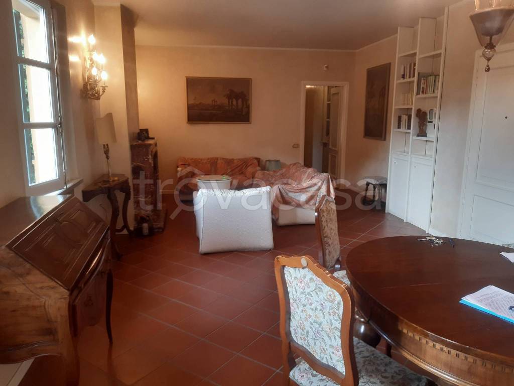 appartamento in affitto a Reggio nell'Emilia in zona Città Storica