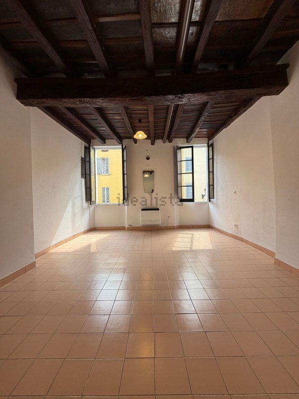 appartamento in affitto a Reggio nell'Emilia in zona Città Storica