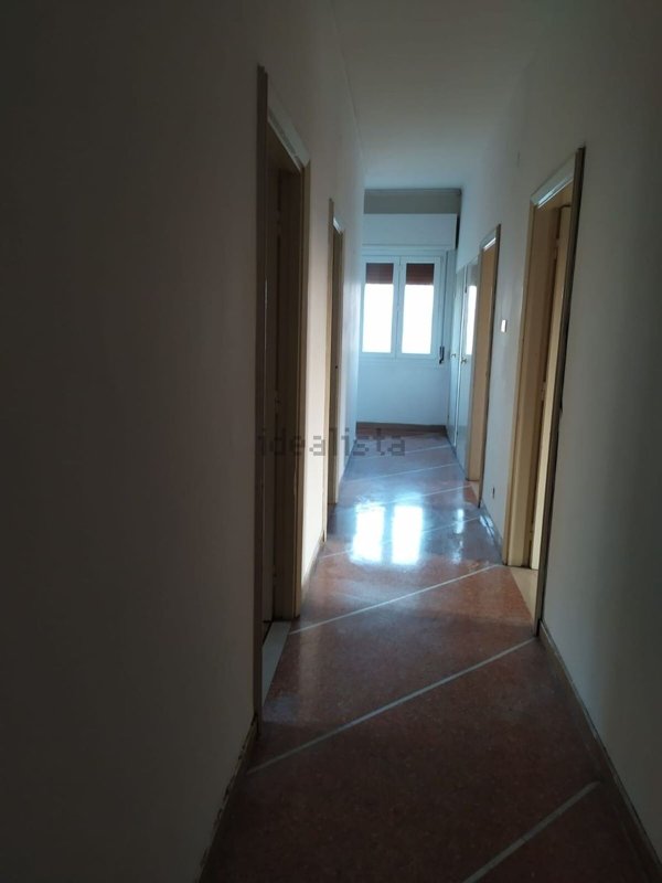 appartamento in affitto a Reggio nell'Emilia in zona Città Storica