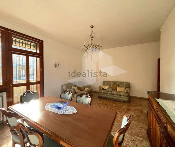 appartamento in affitto a Reggio nell'Emilia in zona Città Storica