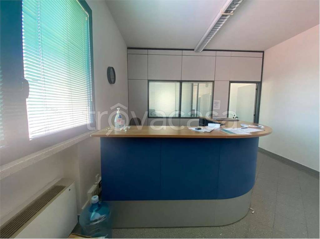 ufficio in affitto a Reggio nell'Emilia in zona Carrozzone