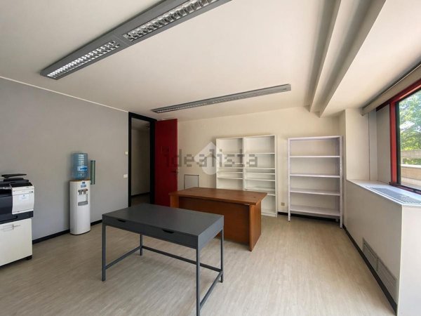 ufficio in affitto a Reggio nell'Emilia in zona Rosta Nuova