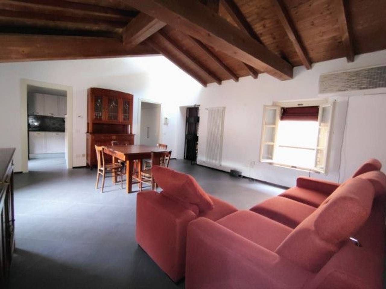 appartamento in affitto a Reggio nell'Emilia in zona Città Storica