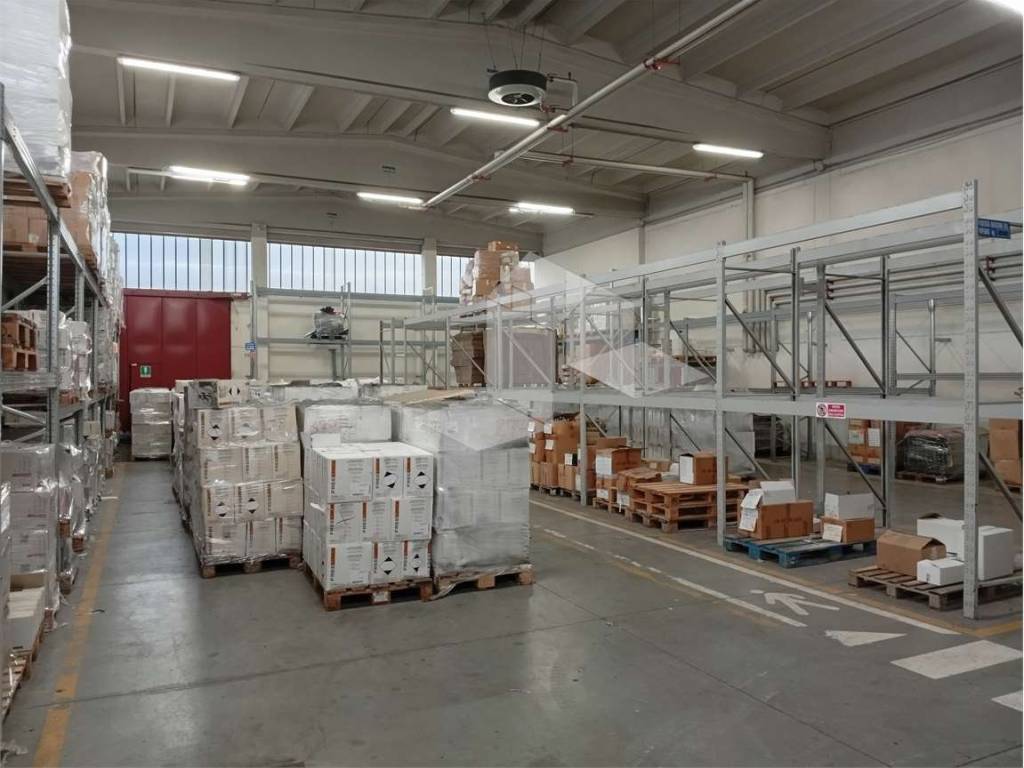 locale di sgombero in affitto a Reggio nell'Emilia in zona Buco del Signore