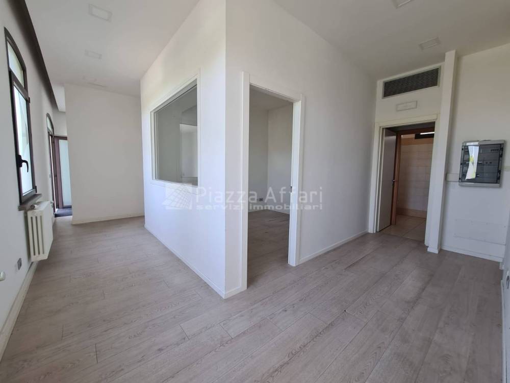 ufficio in affitto a Reggio nell'Emilia