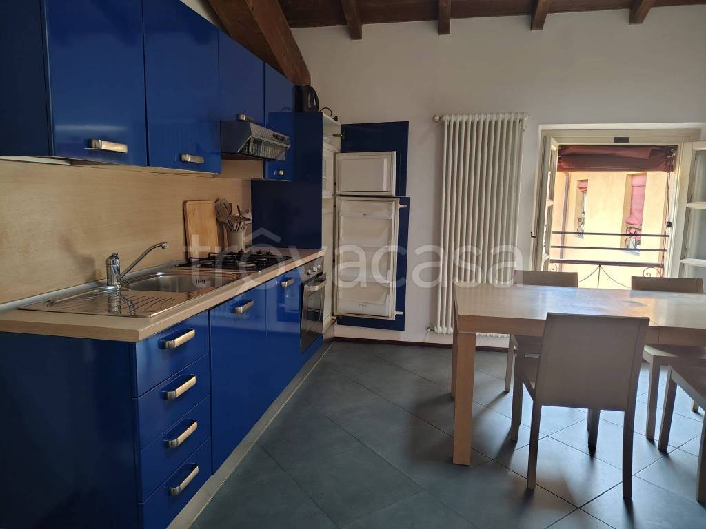 appartamento in affitto a Reggio nell'Emilia in zona Città Storica