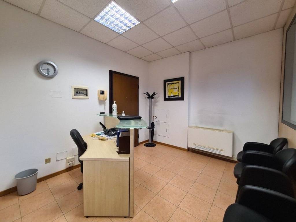 ufficio in affitto a Reggio nell'Emilia in zona Tribunale
