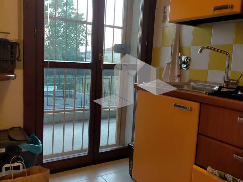 appartamento in affitto a Reggio nell'Emilia in zona Ospizio