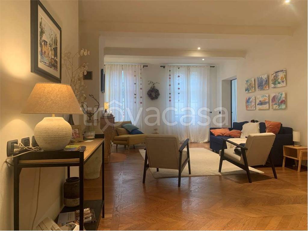 appartamento in affitto a Reggio nell'Emilia in zona Città Storica