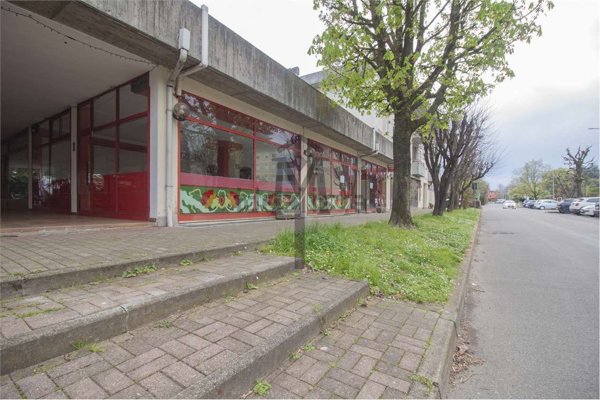 negozio in affitto a Reggio nell'Emilia in zona Rivalta