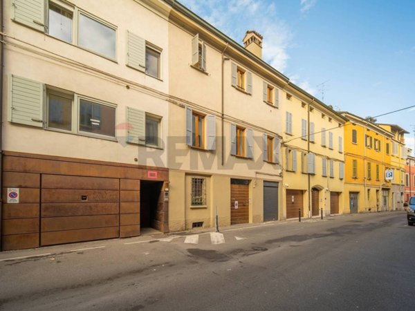 appartamento in affitto a Reggio nell'Emilia in zona Città Storica