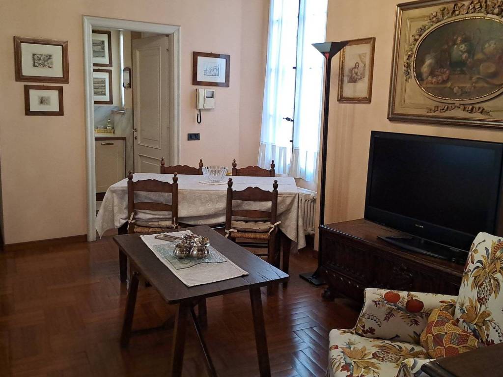 appartamento in affitto a Reggio nell'Emilia in zona Città Storica