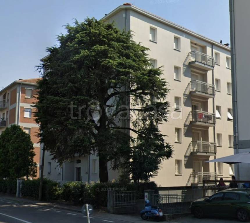 appartamento in affitto a Reggio nell'Emilia in zona Città Storica