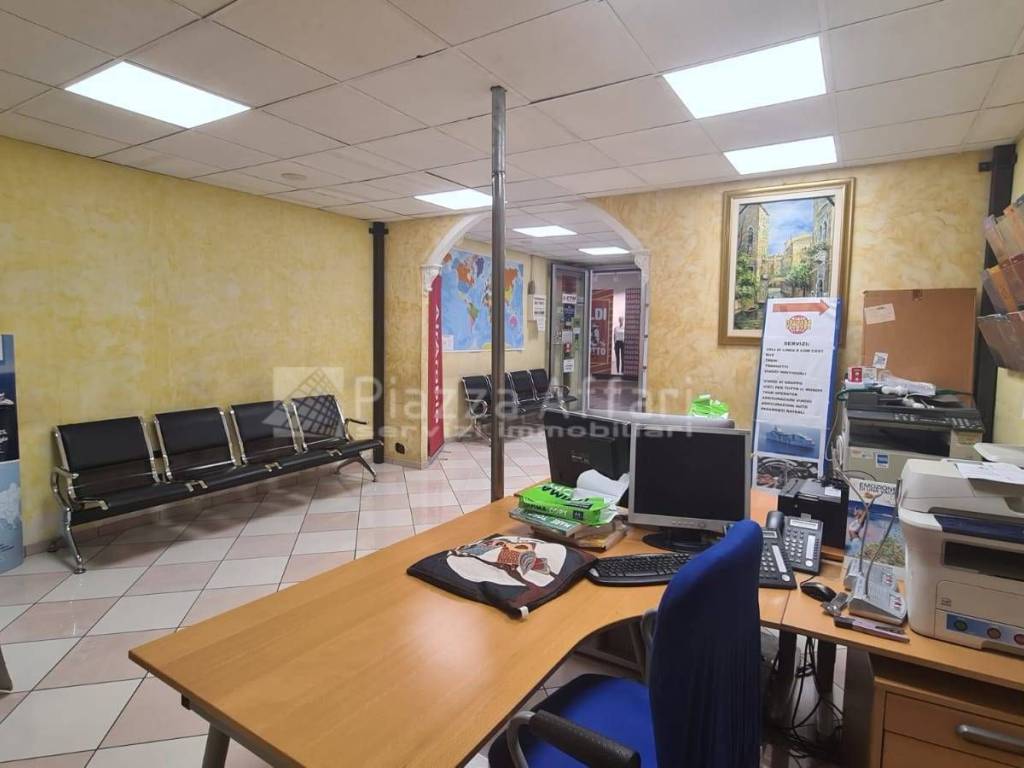 negozio in affitto a Reggio nell'Emilia in zona San Maurizio