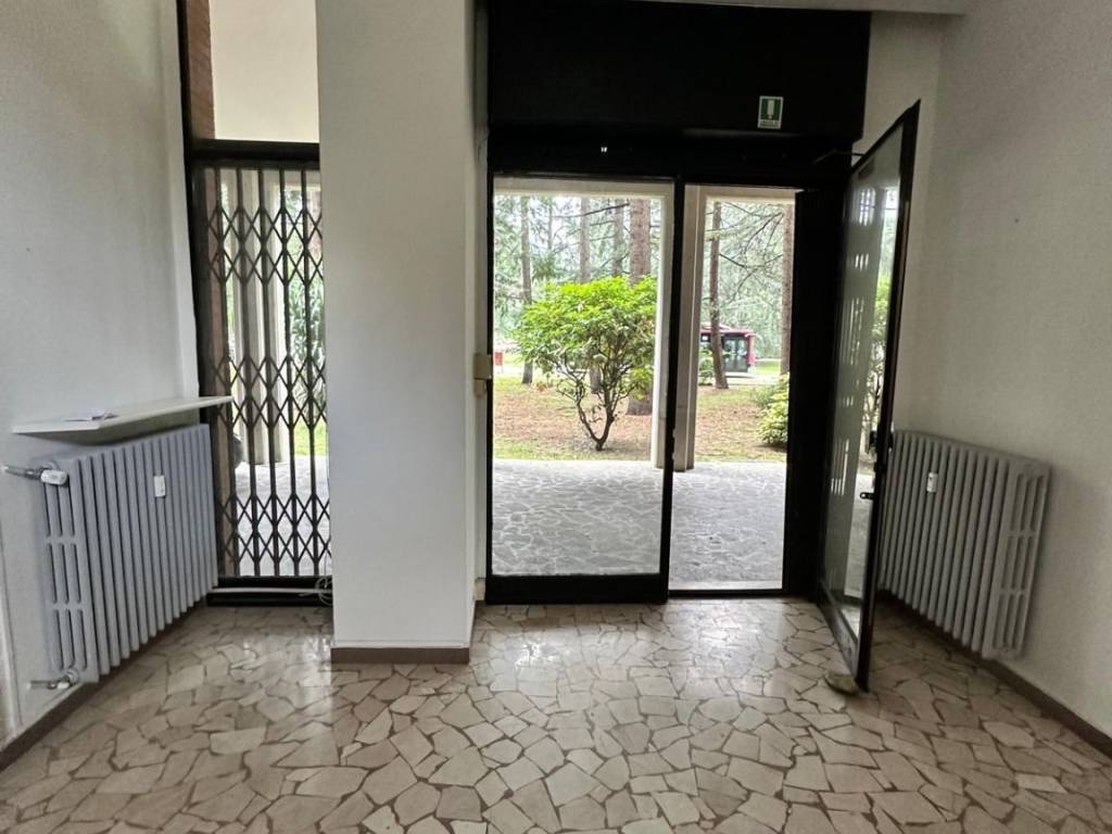 negozio in affitto a Reggio nell'Emilia