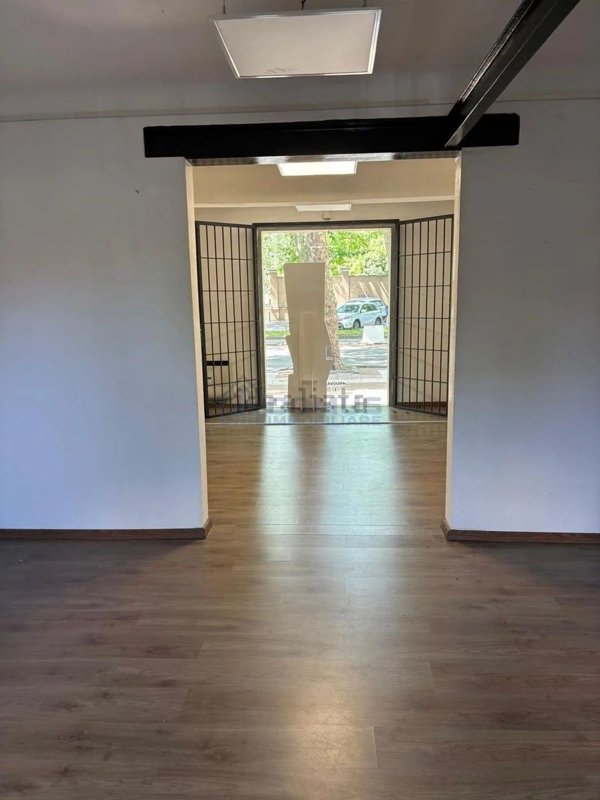 negozio in affitto a Reggio nell'Emilia