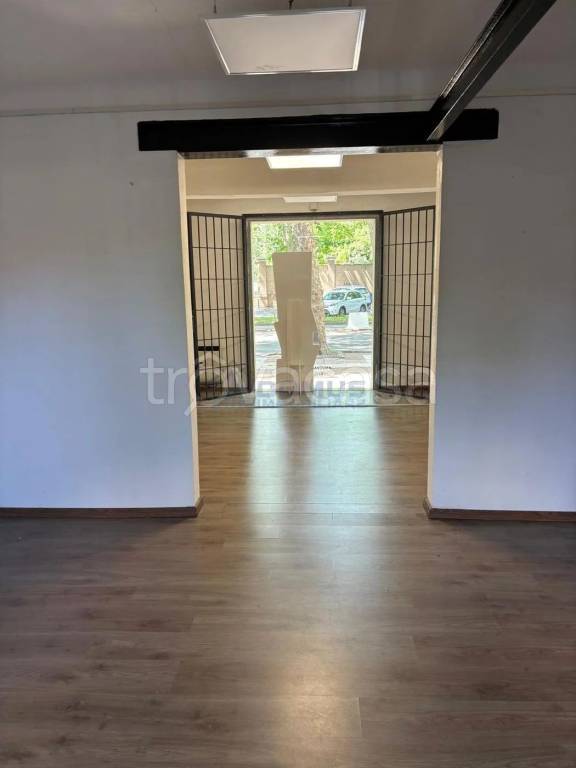 negozio in affitto a Reggio nell'Emilia in zona Città Storica