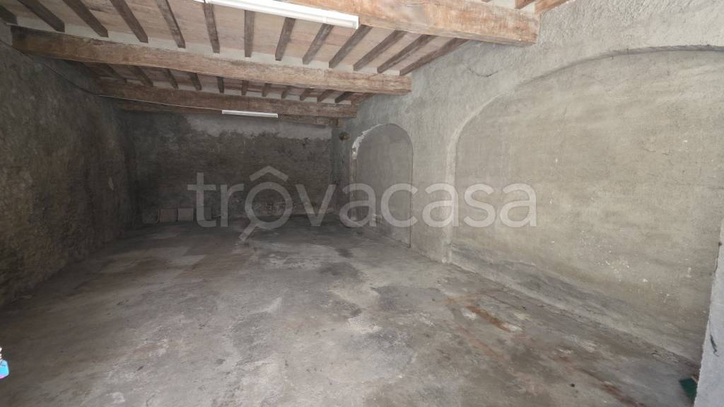 locale commerciale in affitto a Reggio nell'Emilia in zona Città Storica