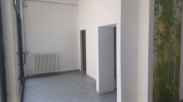 negozio in affitto a Reggio nell'Emilia